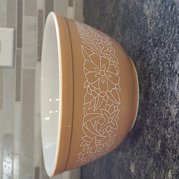 VTG Pyrex Woodland 1.5qt Mixing Bowl - Picture 3 of 7